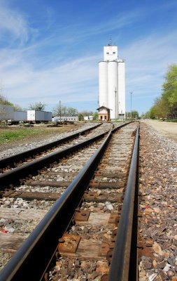 rail and silos