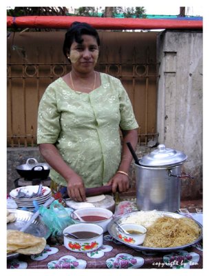 Mo-Hing-Gar favorite food of Myanmar