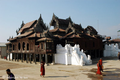 Shwe Yan Pyay Monastry at Nyang Shwe