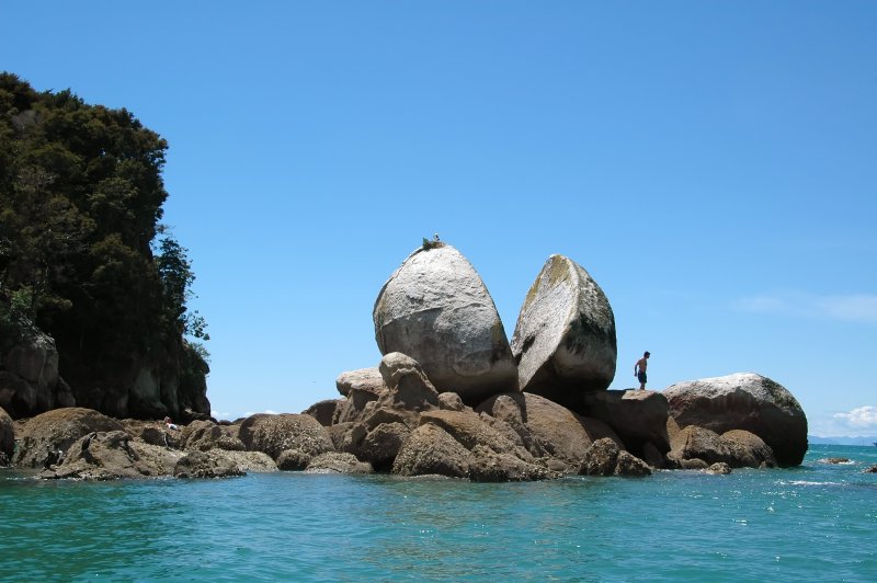 Split Apple Rock, Abel Tasman National Park