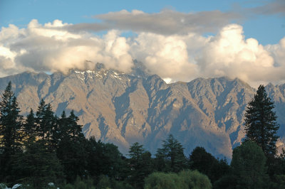 Late afternoon sun on the mountains around Queenstown