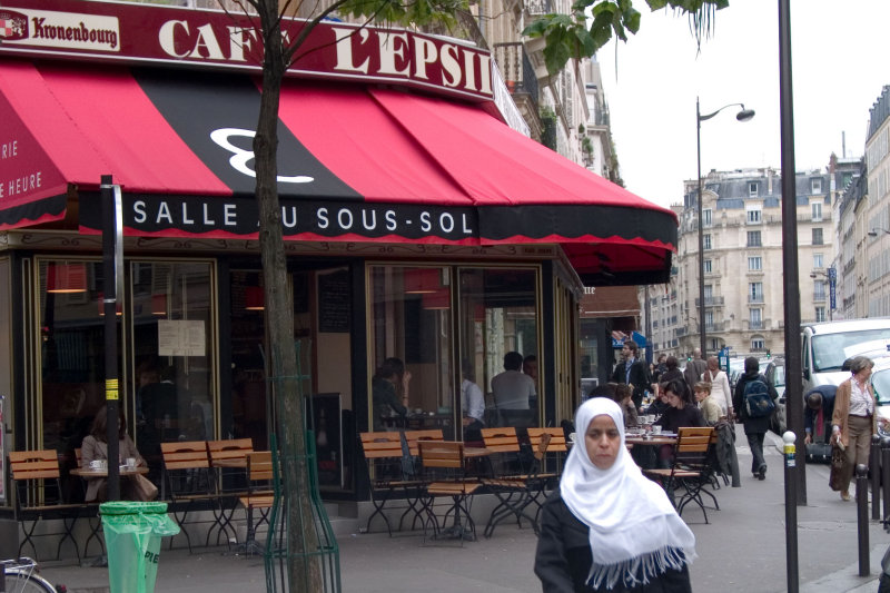 Caf at Place Jussieu---a short walk