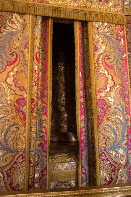  The King's bed