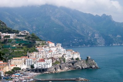 As we walk to Conca dei Marini, we look back at Amalfi