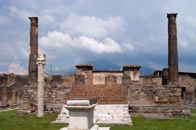 Vesuvius lurks in the background.
Its eruption in 79 AD destroyed Pompeii
