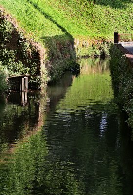 Lucca Canal  2