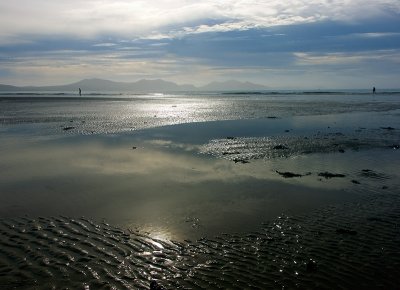 Newborough Beach, Anglesey by Simon kit.