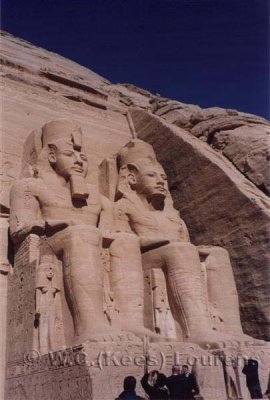 Beeld in de Tempel van Nefertari in Abu Simbel /
Statue inside the Temple of Nefertari in Abu Simbel.