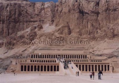 Tempel van Hatshepsut /
Temple of Hatshepsut.