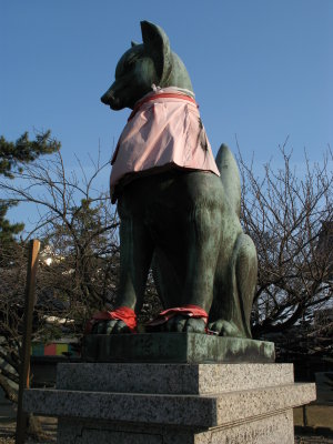 Oinari-san statue