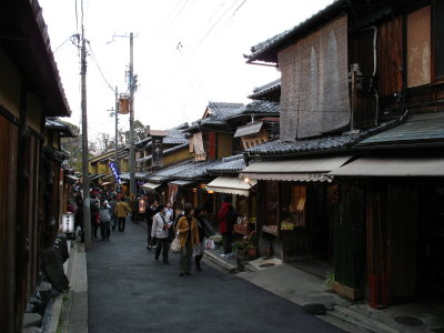 Sannen-zaka street scene