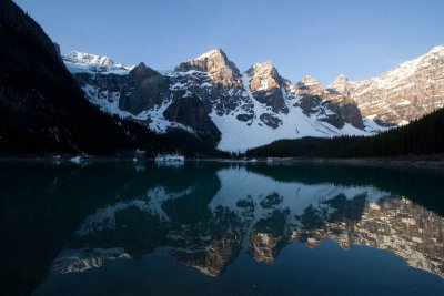 Sunrise at Moraine Lake