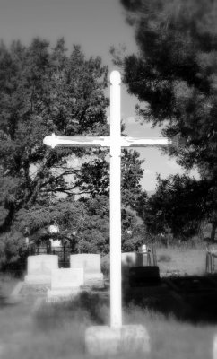 The old wooden cross