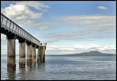 Murrays Bay Wharf.jpg