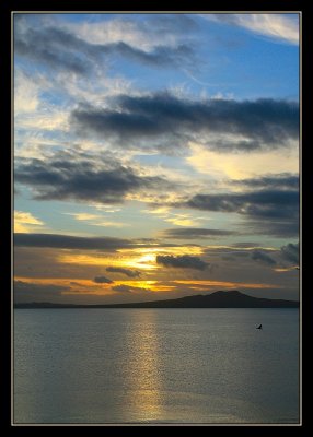 The sun has risen, Dec13 2006, Murrays Bay