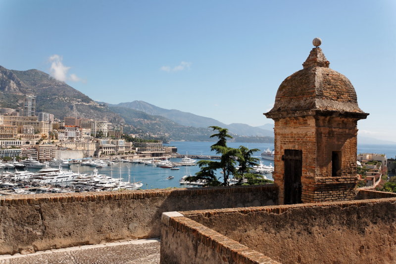 Jolie vue sur le Port Hercule