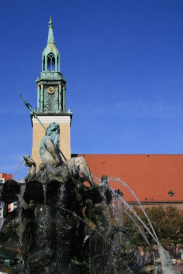 Marienkirche and Neptune Fountain