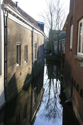 A narrow canal - een smal grachtje