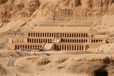 Hatsjepsut's Mortuari Temple , Medinat Habu and Valley of the Kings.