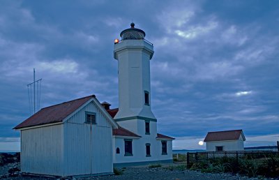lighthouse-4-upload.jpg
