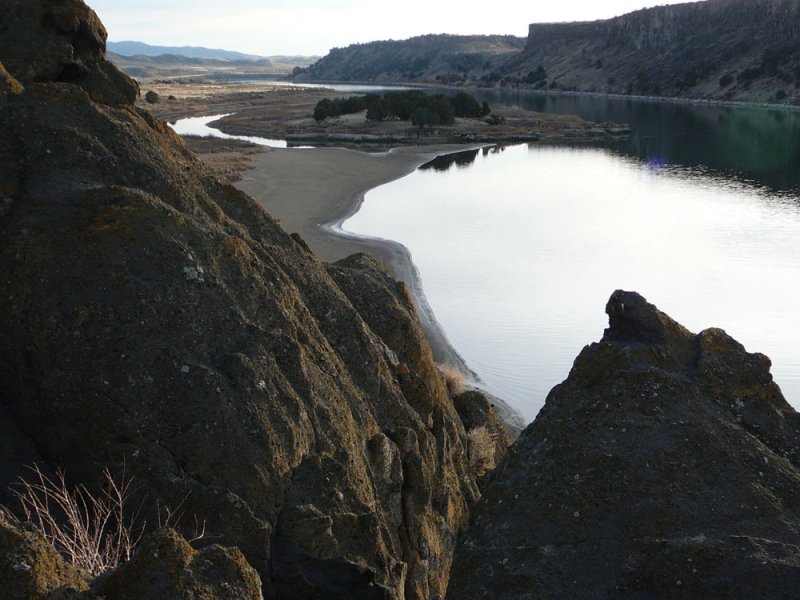 Snake River at Massacre Rocks State Park smallfile P1000970.jpg