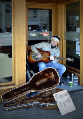 Busker in Daylesford ~