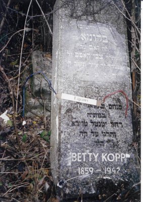 Blima KOPP(Betti KOPP) daughter of Zev & wife of Tzvi KOPP