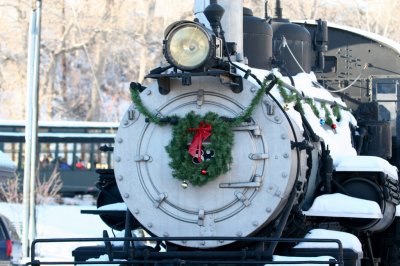 A wreath on your train beats a wreath on your car