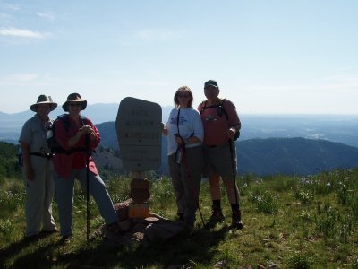 summit hikers.JPG