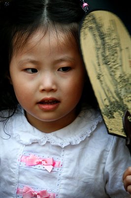 Korean Girl with fan.jpg