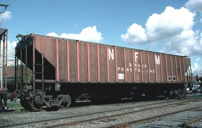 PTLX 17001, Pullman-Standard 4750 Covered Hopper