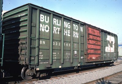BN 332165, Pullman-Standard boxcar