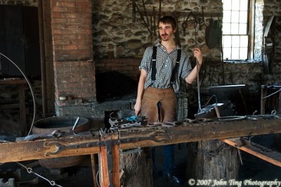 1_0031 : metalsmith's shop