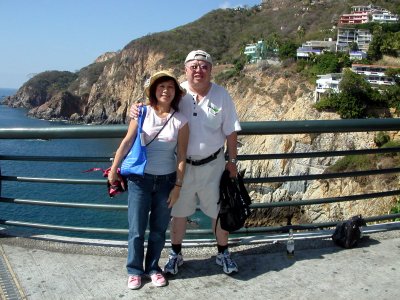 Acapulco: Cliff divers behind us