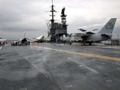Midway Fligh t Deck