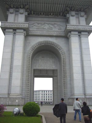 Pyongyang Arch of Triumph 2