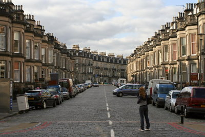 Edinburgh  3867