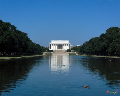 The Lincoln Memorial and Reflecting Pool (DS002)