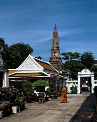 Wat Thepthidaram Compound (DTHB037)