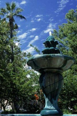 sonoma_fountain.jpg