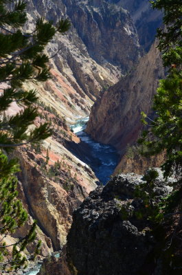 An absolutely gorgeous display of coloring in the walls of the canyon.