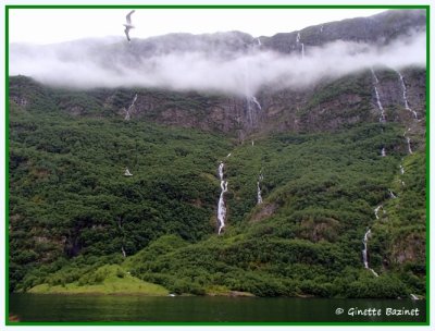 sur le Naeroyfjord 