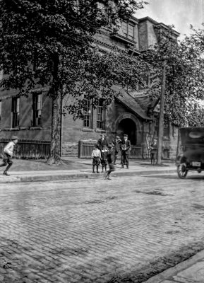 Toronto 1915 Neg Scan 24 Students