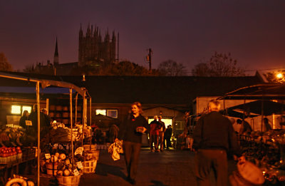 Early morning at the Farmers Market 