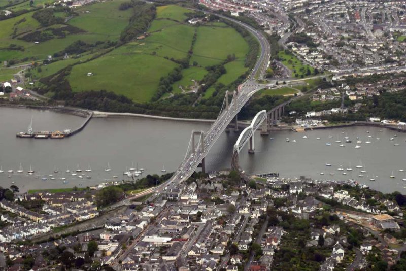 CRW_00023.jpg Tamar road bridge and Brunel rail bridge over the river Tamar - Saltash -  A Santillo 2003