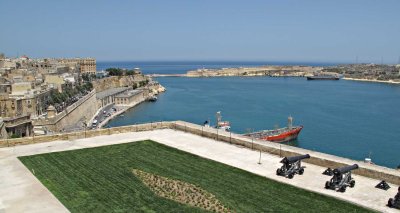 G10_0097A.jpg Saluting Battery - Upper Barrakka Gardens & Grand Harbour - Valletta - © A Santillo 2009