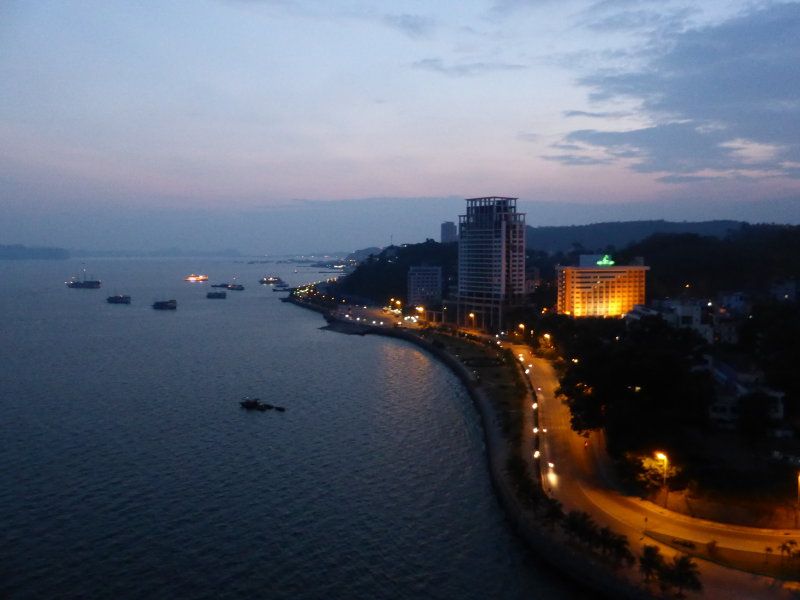 Twilight on Bai Chay