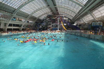 The giant indoor water slides, WEM