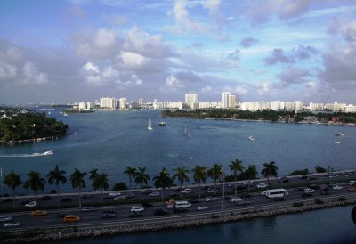 MacArthur Causeway, Palm Island (left) Star Island (right)