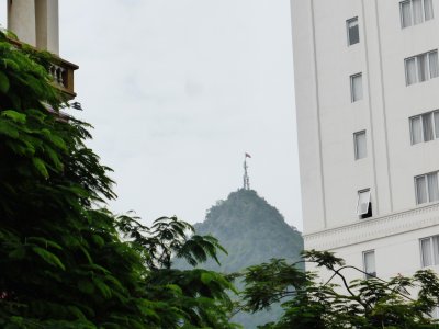 The summit of Bai Tho Moutain